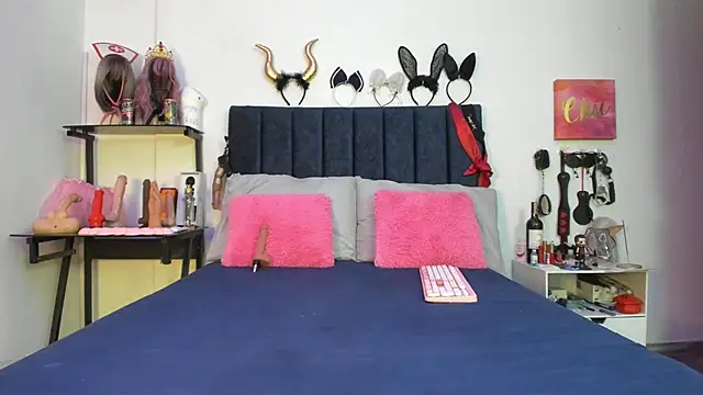 Snapshot of emmily_giraldo chatting on 15, 11, 2025 emmily giraldo online show from 15, 11, 2025