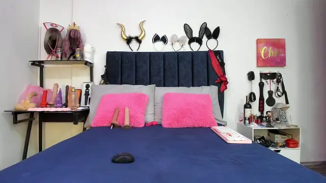 Snapshot of emmily_giraldo chatting on 25, 11, 2025 emmily giraldo online show from 25, 11, 2025