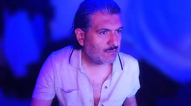 Snapshot of BushBator chatting on 27, 12, 2024 BushBator online show from 27, 12, 2024