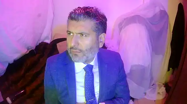 Snapshot of BushBator chatting on 11, 2, 2025 BushBator online show from 11, 2, 2025