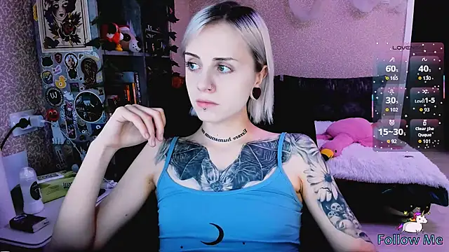 NaniMoore online show from 13, 11, 2025