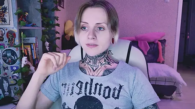 NaniMoore online show from 6, 7, 2026