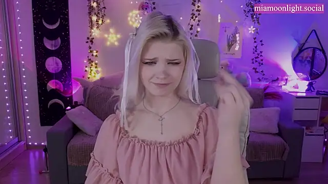 Moonlight Mia online show from 8, 3, 2025