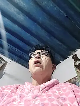 clarita 01 online show from 12, 4, 2026