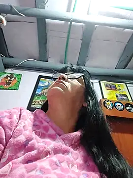 clarita 01 online show from 3, 6, 2026