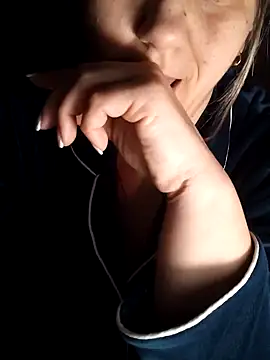 Ant0nina online show from 1, 2, 2025