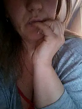 Ant0nina online show from 4, 3, 2025