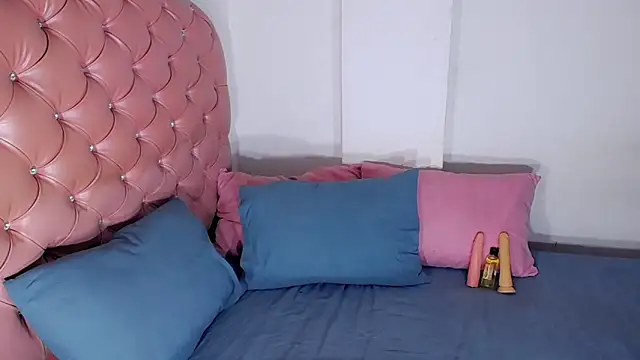 Aslhy Goddessx online show from 9, 3, 2025