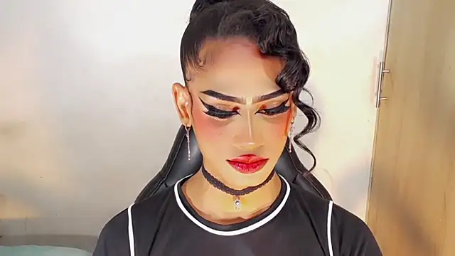 Aslhy Goddessx online show from 22, 11, 2025