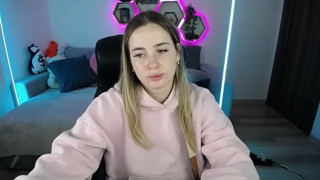 SabrinViolet online show from 18, 10, 2025