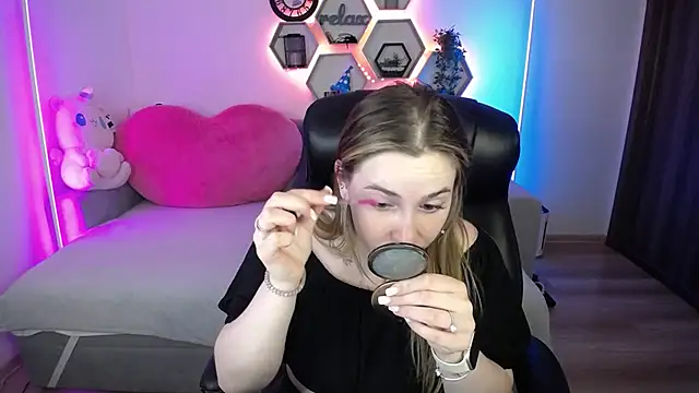 SabrinViolet online show from 23, 6, 2026