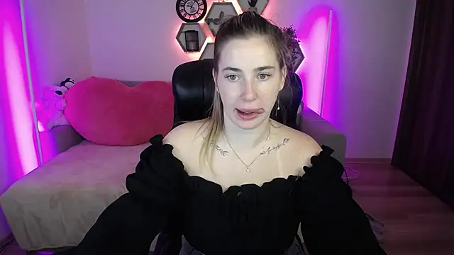SabrinViolet online show from 24, 7, 2026