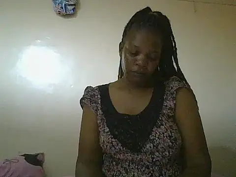 Snapshot of clakemmy250 chatting on 14, 1, 2025 clakemmy250 online show from 14, 1, 2025