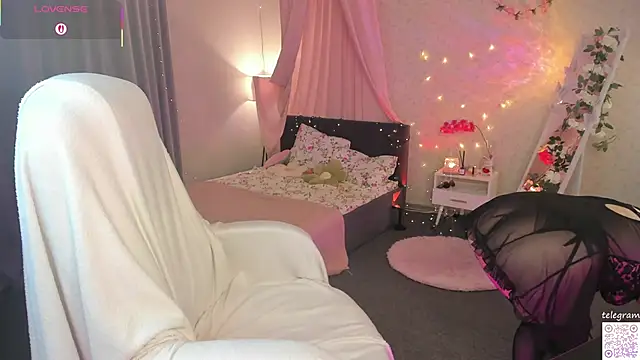 lilly Cherry  online show from 11, 1, 2026