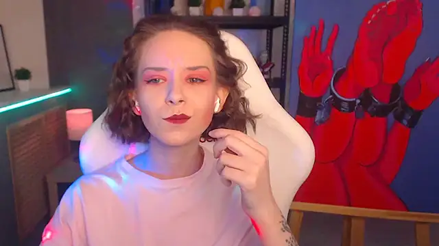 Snapshot of FascinatingEyess chatting on 8, 12, 2024 FascinatingEyess online show from 8, 12, 2024