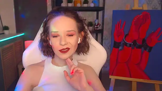 Snapshot of FascinatingEyess chatting on 18, 12, 2024 FascinatingEyess online show from 18, 12, 2024