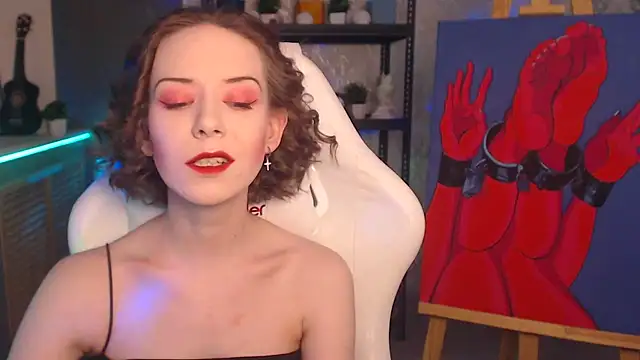 Snapshot of FascinatingEyess chatting on 5, 10, 2025 FascinatingEyess online show from 5, 10, 2025