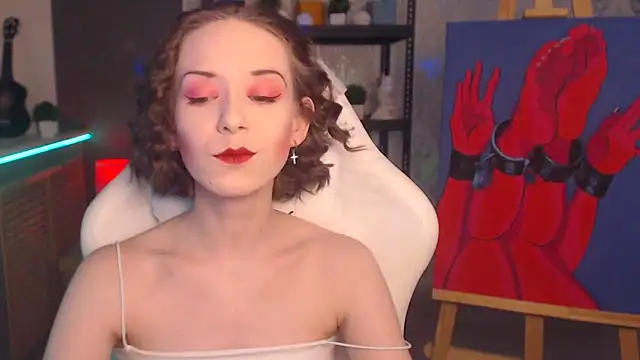 Snapshot of FascinatingEyess chatting on 9, 10, 2025 FascinatingEyess online show from 9, 10, 2025