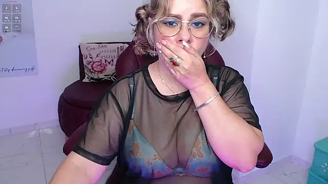 Snapshot of zehra_sanem chatting on 14, 2, 2025 zehra sanem online show from 14, 2, 2025
