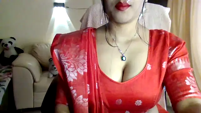 Queenhimanshi online show from 4, 4, 2026