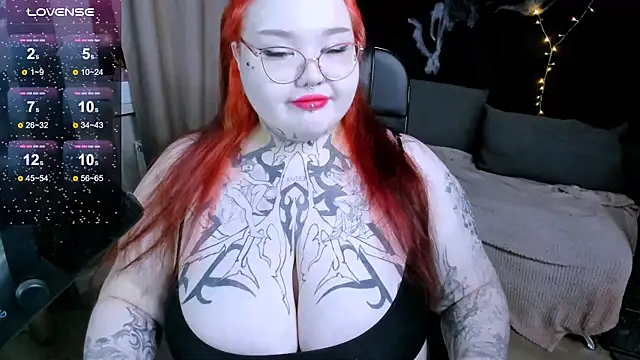 Snapshot of Gotic_Pie chatting on 19, 11, 2025 Gotic Pie online show from 19, 11, 2025