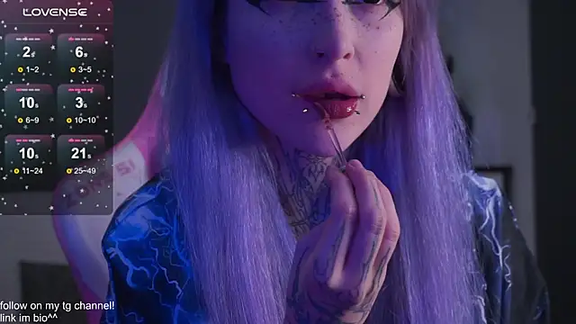 fraulein mooon online show from 26, 11, 2025