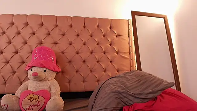 xanna sweet online show from 12, 12, 2024