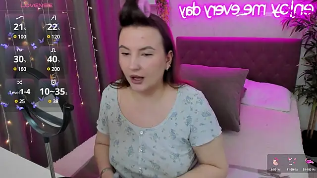 FeralPeach online show from 9, 2, 2025