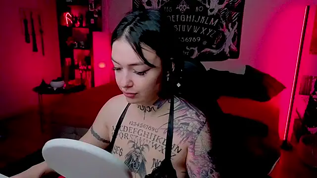 Snapshot of Magic_Allie chatting on 27, 6, 2026 Magic Allie online show from 27, 6, 2026