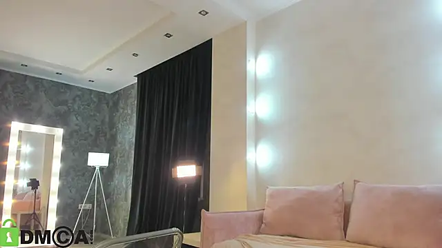 Ruth Oliver online show from 19, 10, 2025