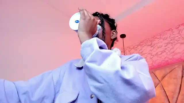 Queen perla  online show from 8, 2, 2025