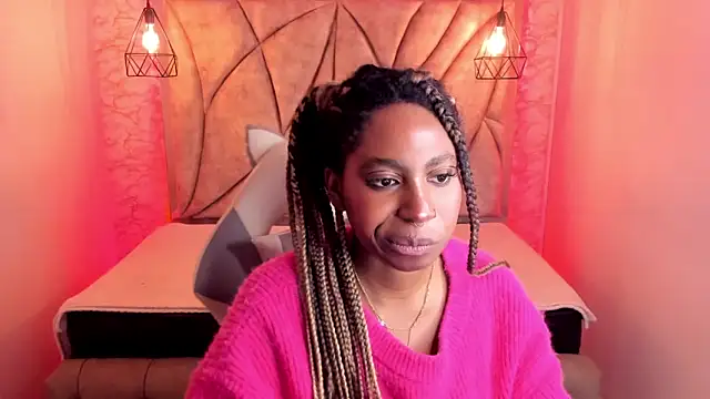 Queen perla  online show from 20, 2, 2025