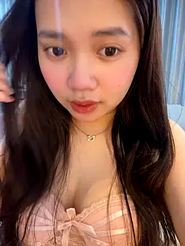 Hotellinh12 online show from 3, 11, 2025