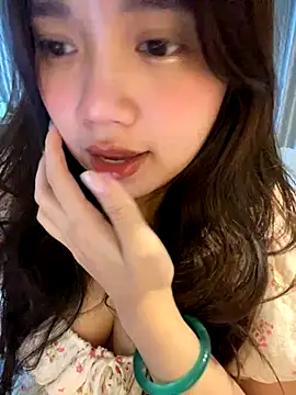 Hotellinh12 online show from 14, 11, 2025