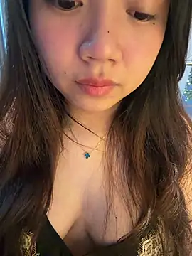 Snapshot of Hotellinh12 chatting on 31, 7, 2026 Hotellinh12 online show from 31, 7, 2026