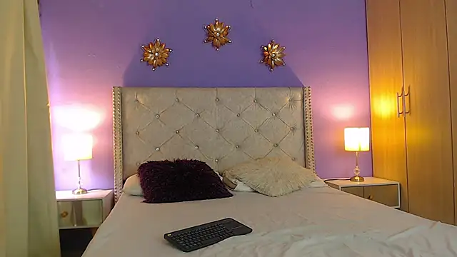 Kim and Mia online show from 13, 3, 2025