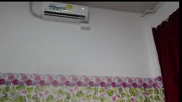 Watagatapitusberry1 online show from 15, 1, 2025