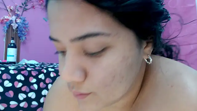 Watagatapitusberry1 online show from 6, 2, 2025