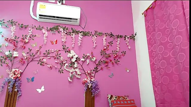 Watagatapitusberry1 online show from 17, 3, 2025