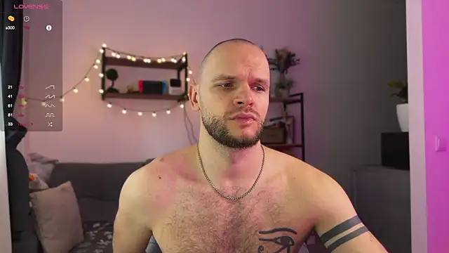 maxx alexx online show from 4, 1, 2025