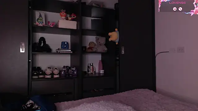 Snapshot of Your_rosalie chatting on 23, 10, 2025 Your rosalie online show from 23, 10, 2025