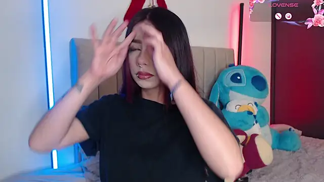 Snapshot of Your_rosalie chatting on 17, 12, 2025 Your rosalie online show from 17, 12, 2025