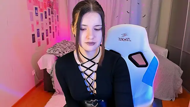 Vanessa Verona online show from 2, 2, 2025