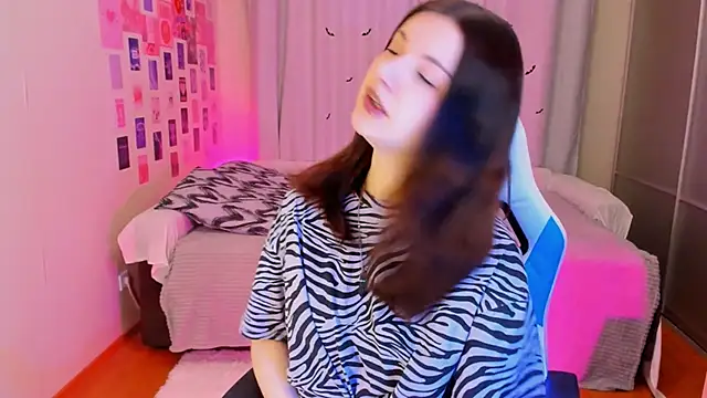 Vanessa Verona online show from 7, 2, 2025