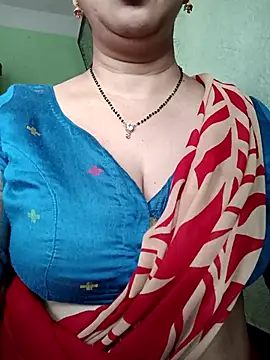 Snapshot of Rosy-B chatting on 31, 10, 2025 Rosy-B online show from 31, 10, 2025