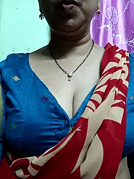 Snapshot of Rosy-B chatting on 2, 11, 2025 Rosy-B online show from 2, 11, 2025