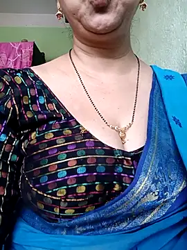 Snapshot of Rosy-B chatting on 11, 11, 2025 Rosy-B online show from 11, 11, 2025