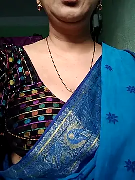 Snapshot of Rosy-B chatting on 16, 11, 2025 Rosy-B online show from 16, 11, 2025