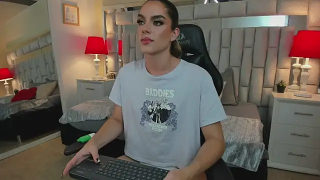 Snapshot of mariiahneedles chatting on 21, 12, 2024 mariiahneedles online show from 21, 12, 2024