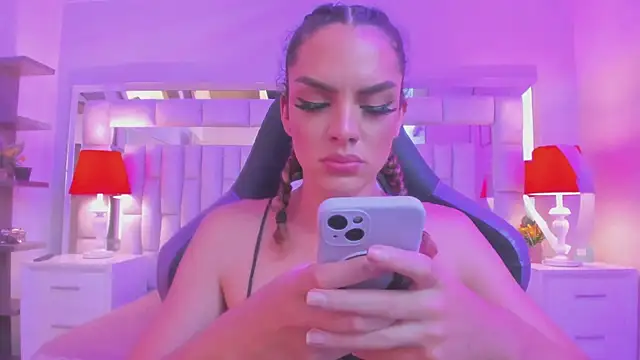 mariiahneedles online show from 8, 3, 2026